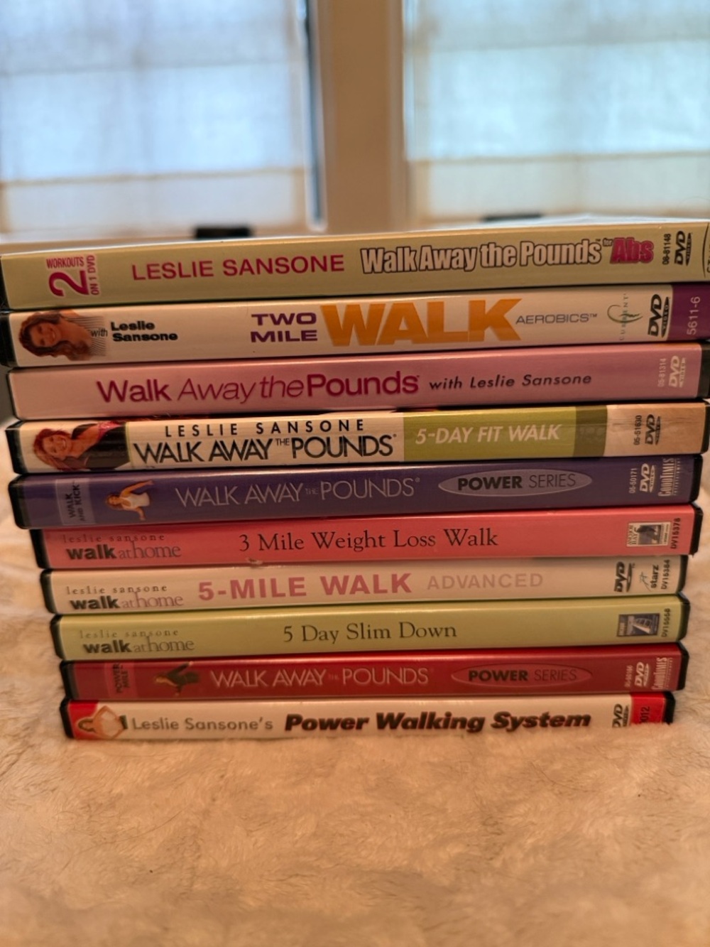 Walk Away the Pounds - Leslie Sansone - Picture 2 of 15